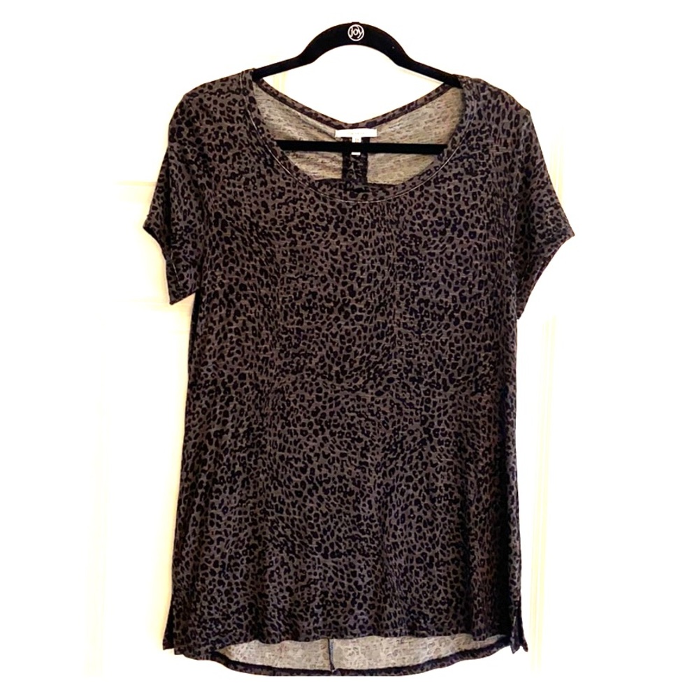 Black leopard tshirt
